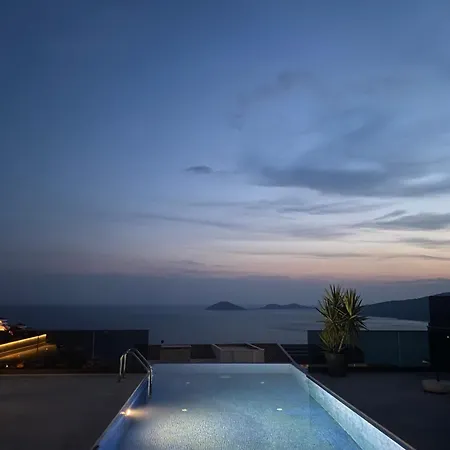 Vila Turquoise